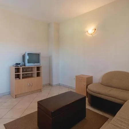 Apartment Julija Klovica V *