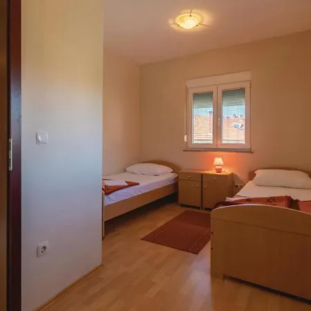Apartment Julija Klovica V Zadar