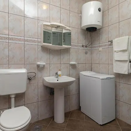 Apartment Julija Klovica V Zadar